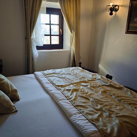 Kulla E Balshajve Hotel Ulcinj Exterior foto