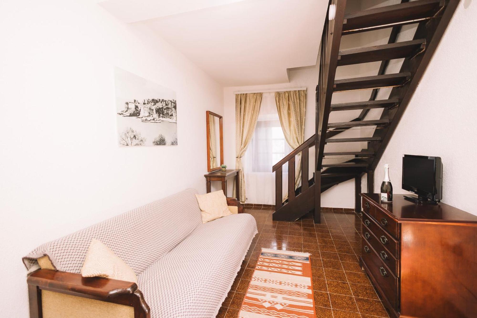 Kulla E Balshajve Hotel Ulcinj Exterior foto
