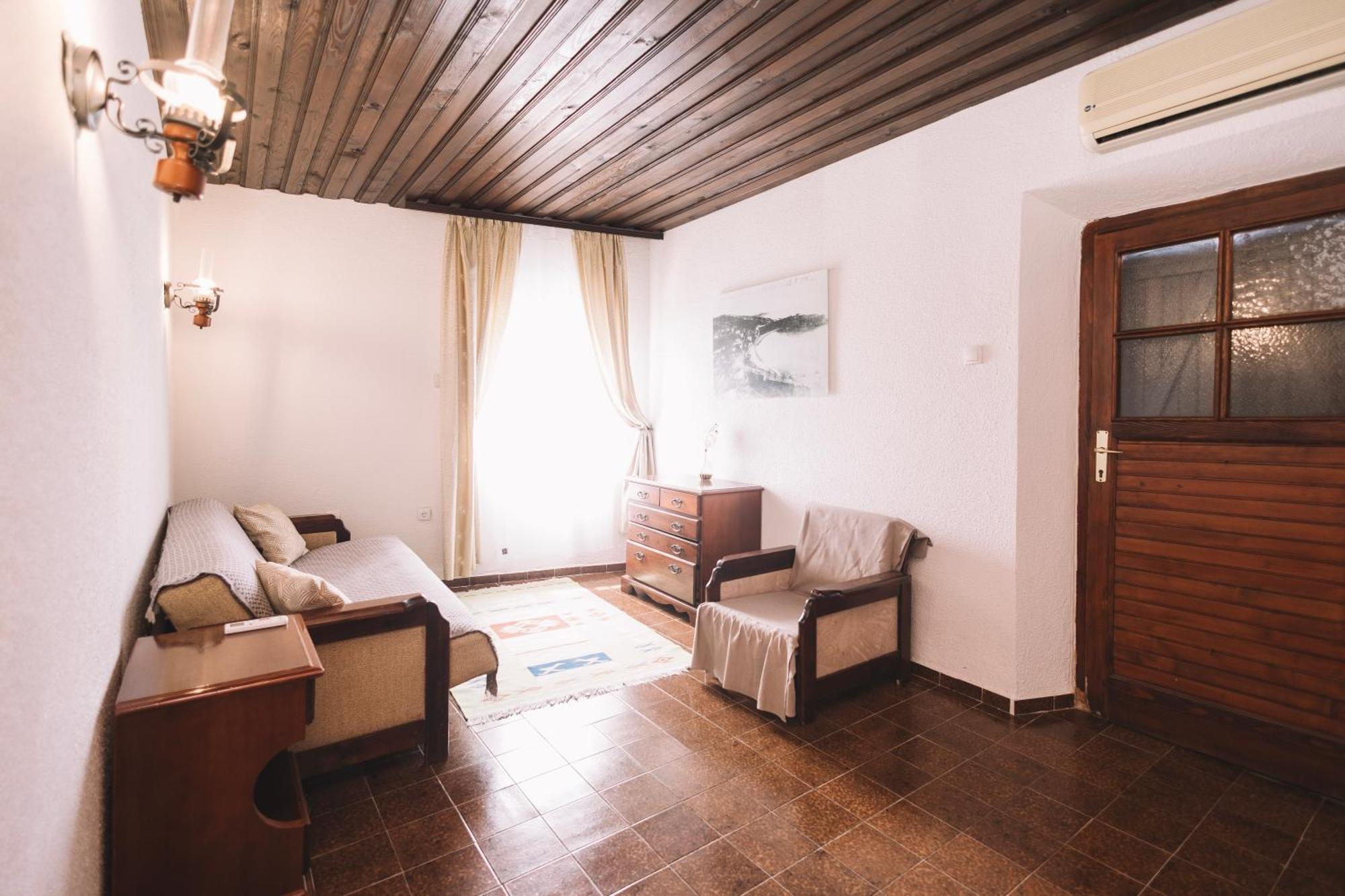 Kulla E Balshajve Hotel Ulcinj Exterior foto